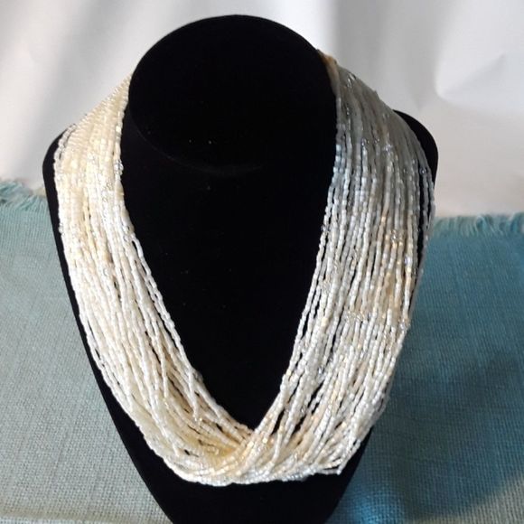 Beautiful Beaded Necklace - Picture 1 of 5